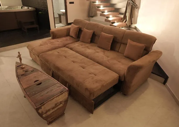 Elysia - A Luxury Penthouse